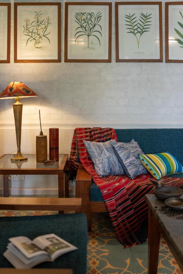גורגאון Lohonostays Bamboo House Sadhrana Bagh מראה חיצוני תמונה